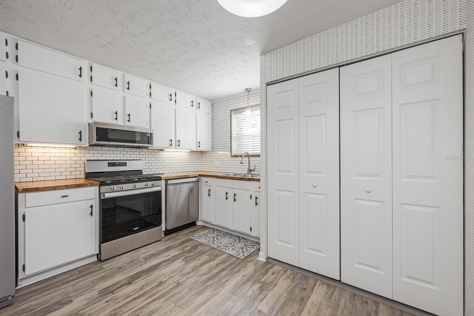 PLANTATION APTS ORLANDO - Residential