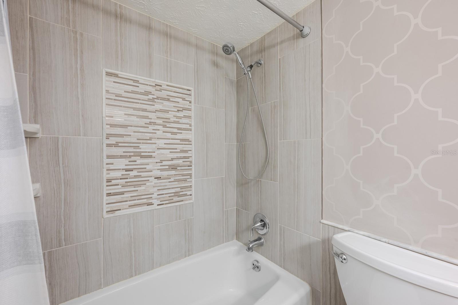 PLANTATION APTS ORLANDO - Residential