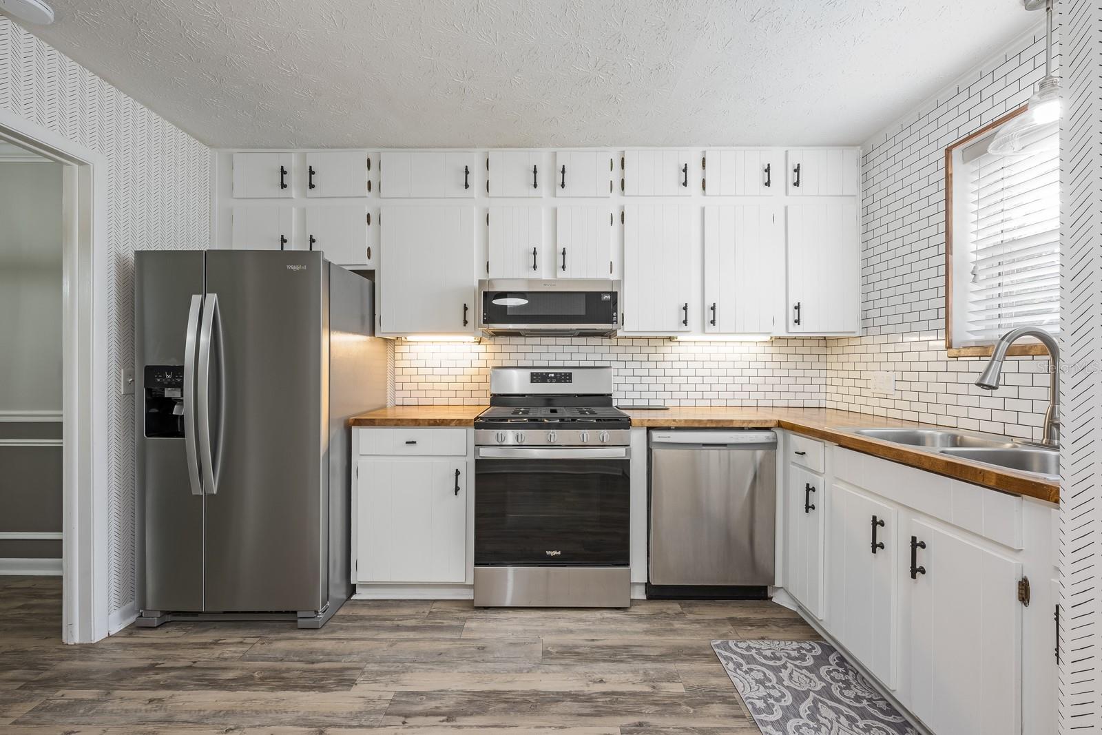 PLANTATION APTS ORLANDO - Residential