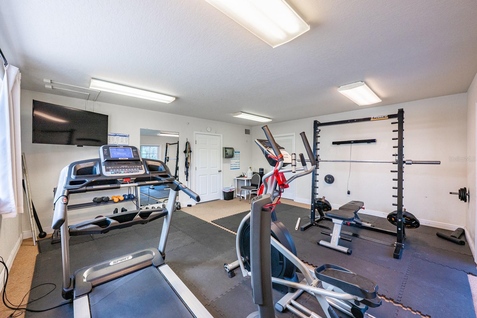 PLANTATION APTS ORLANDO - Residential