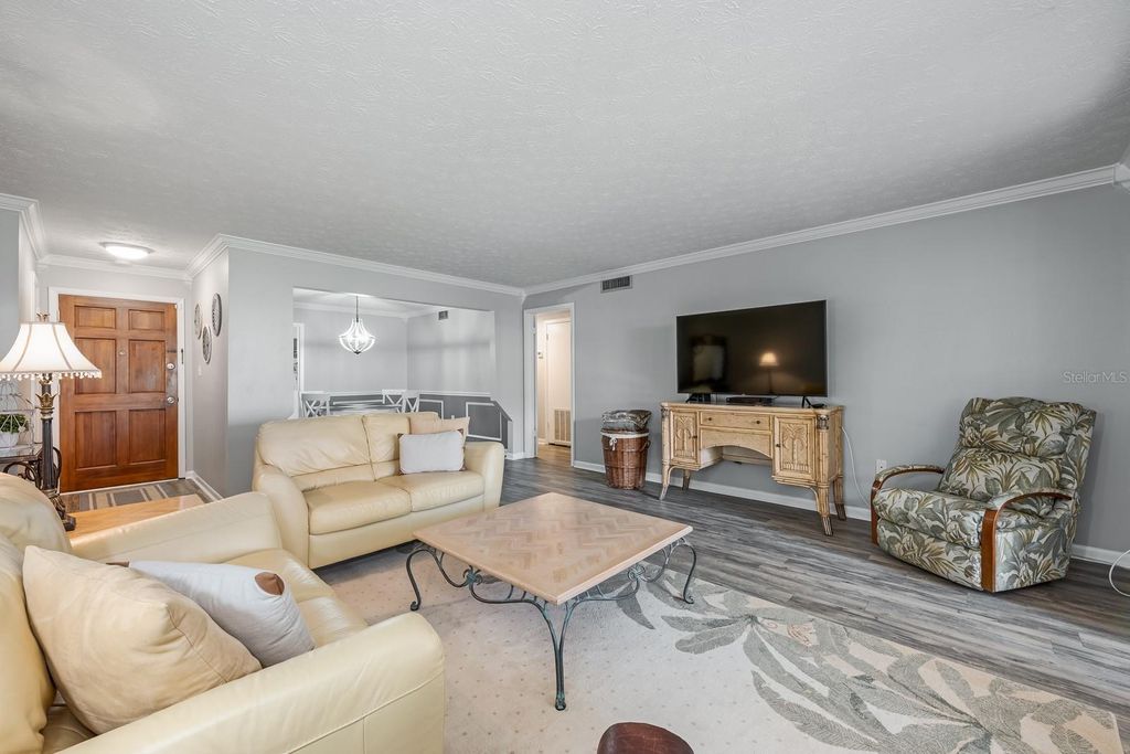 Photo of 4224 Lake Underhill Road #8b5, Orlando, FL 32803 (MLS # O6354465)