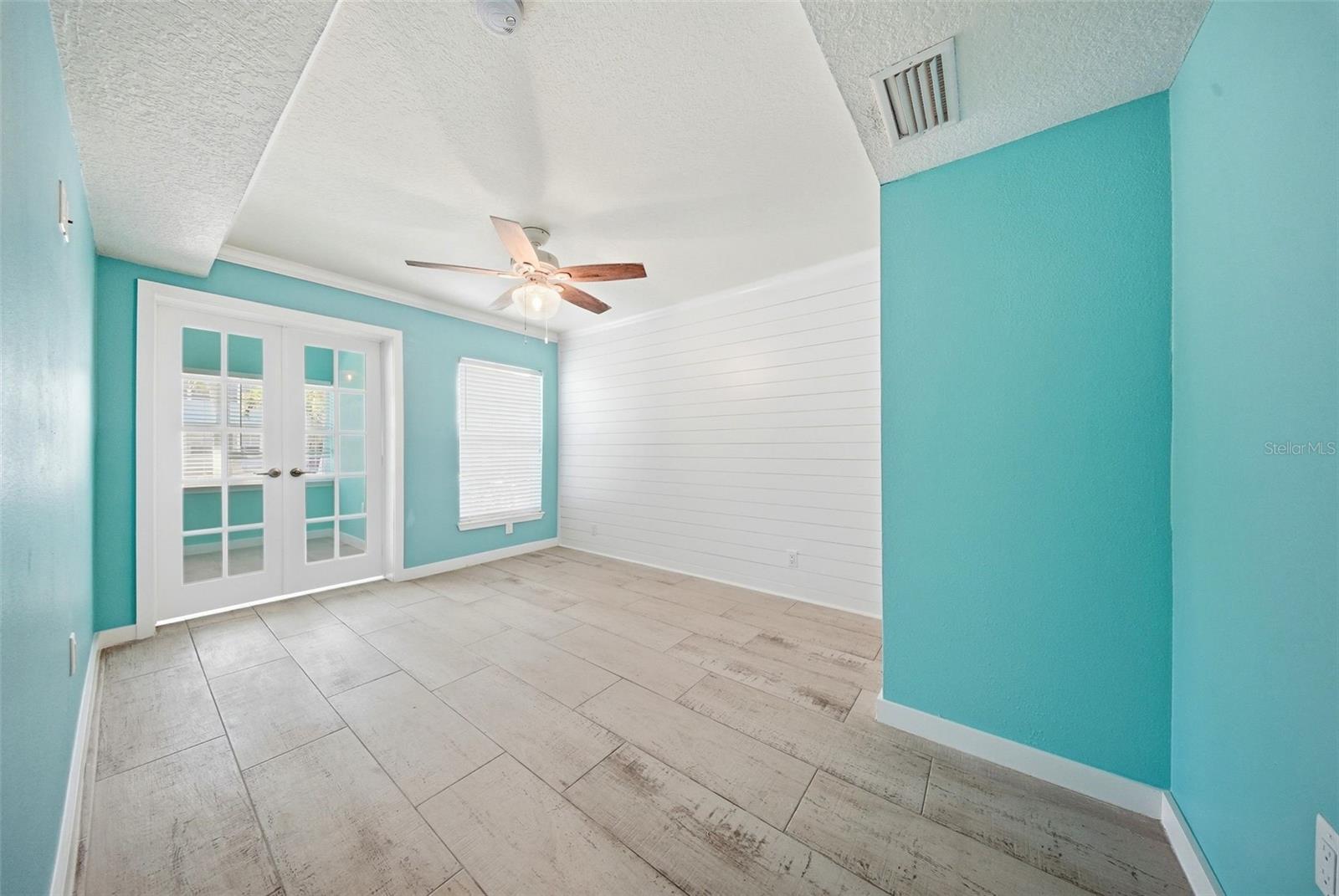 BAREFOOT BEACH RESORT OF INDIAN SHORES - Residential