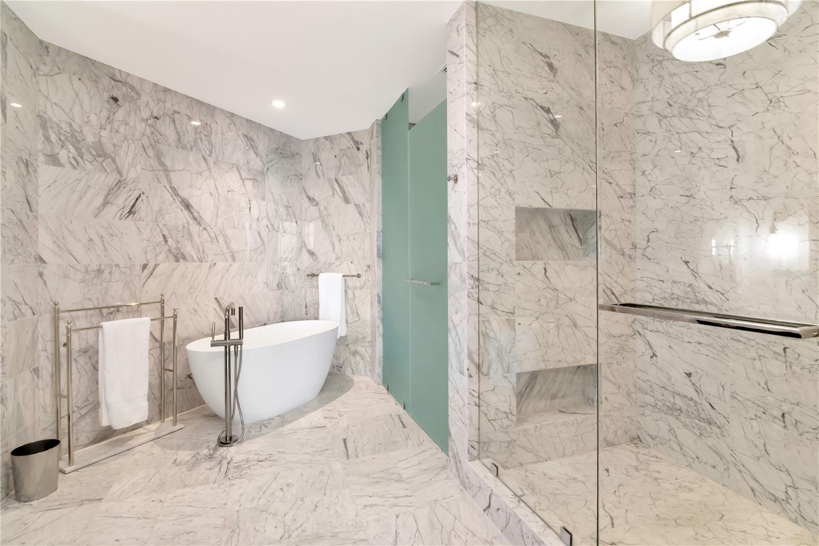 3105 BAY OAKS CONDOMINIUM - Residential