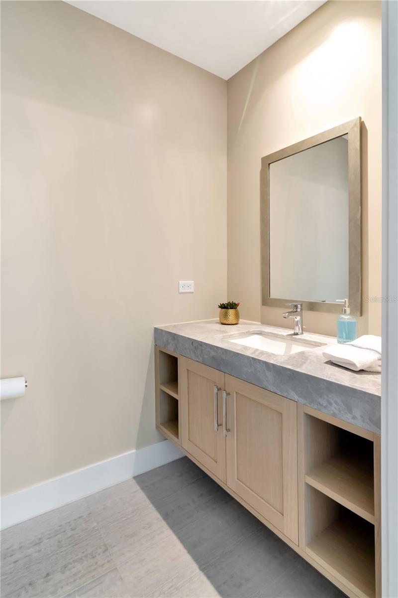 3105 BAY OAKS CONDOMINIUM - Residential