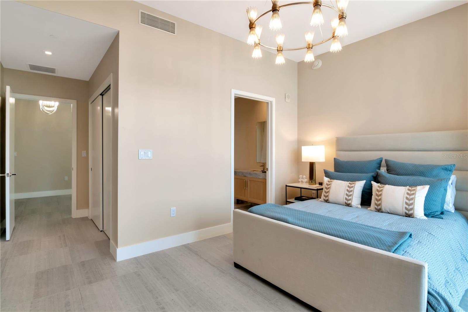 3105 BAY OAKS CONDOMINIUM - Residential