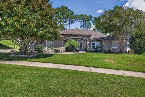Photo of 12902 Colonnade Circle, Clermont, FL 34711 (MLS # G5117727)