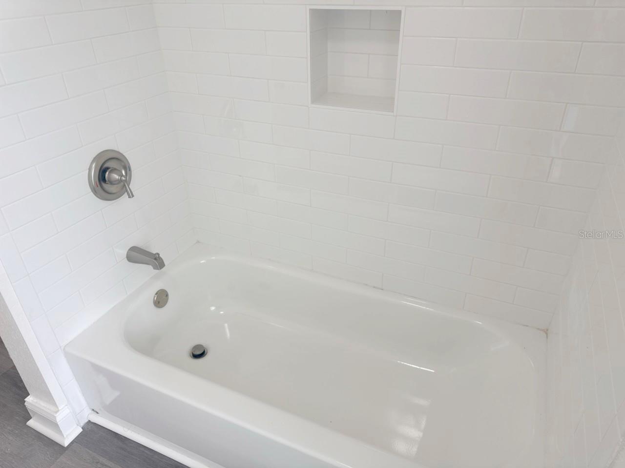 SEMINOLE LAKE GOLF & COUNTRY CLUB ESTATES - Residential