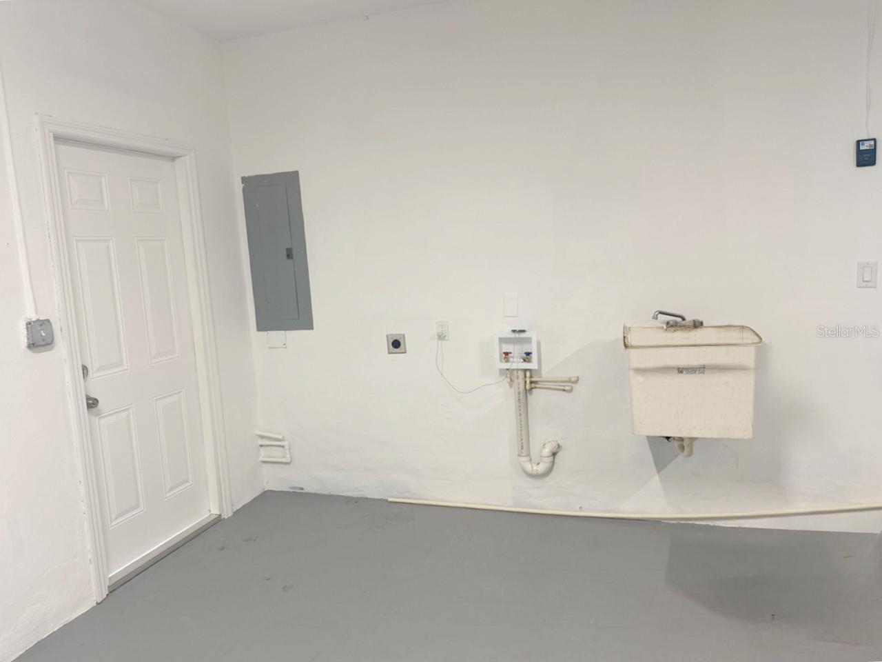 SEMINOLE LAKE GOLF & COUNTRY CLUB ESTATES - Residential