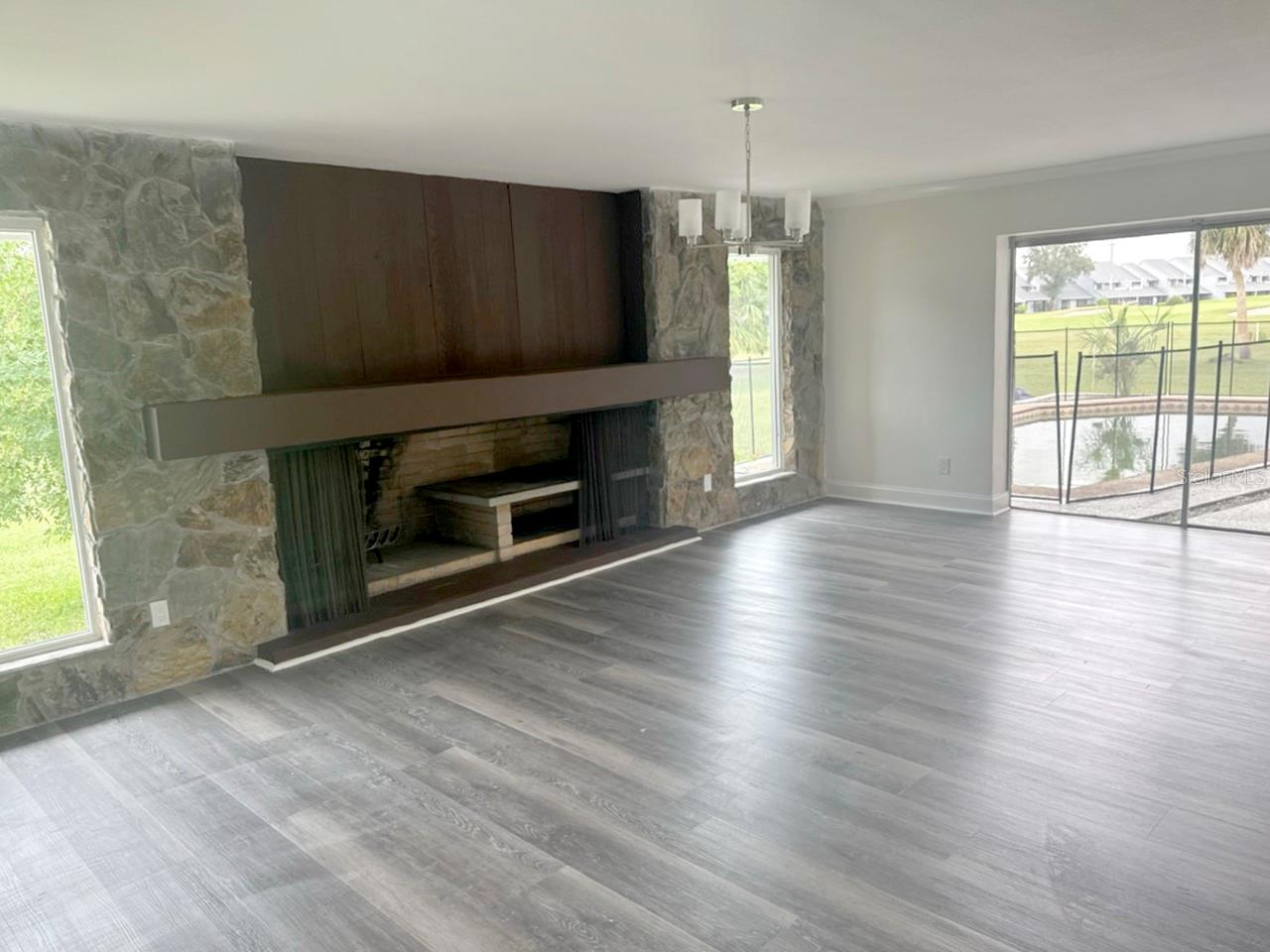 SEMINOLE LAKE GOLF & COUNTRY CLUB ESTATES - Residential