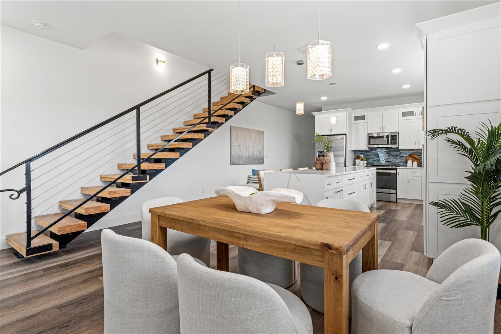 LATITUDES IN THE PARK - Residential