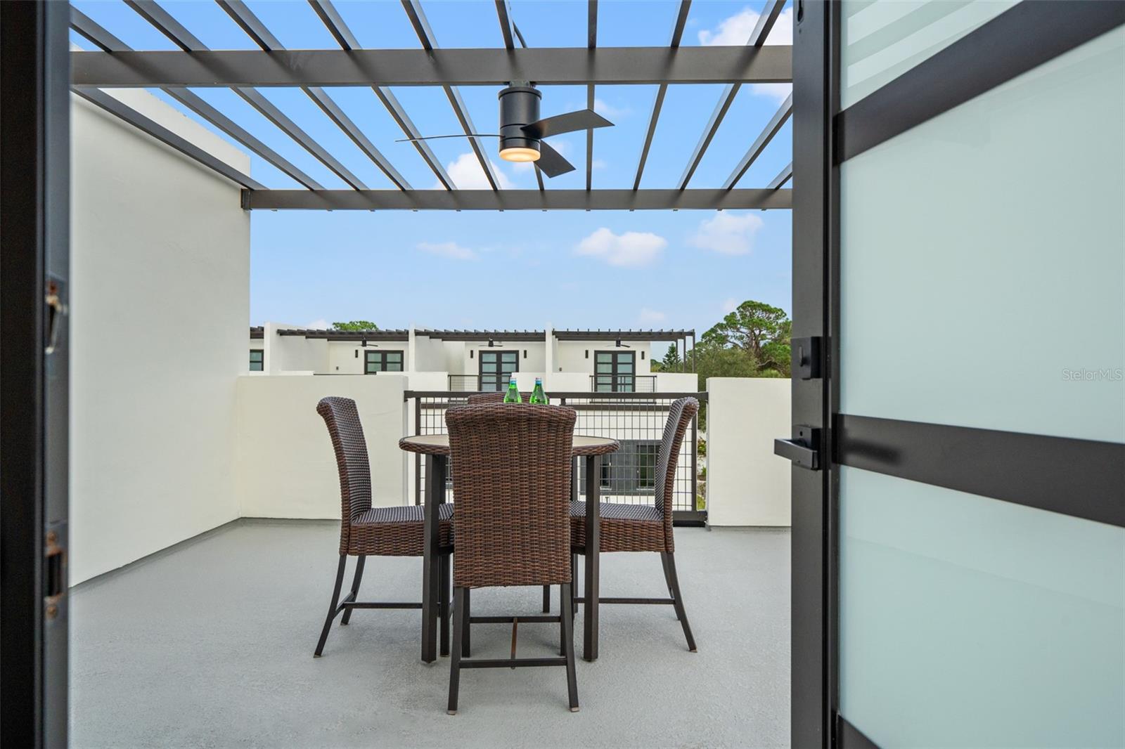 LATITUDES IN THE PARK - Residential