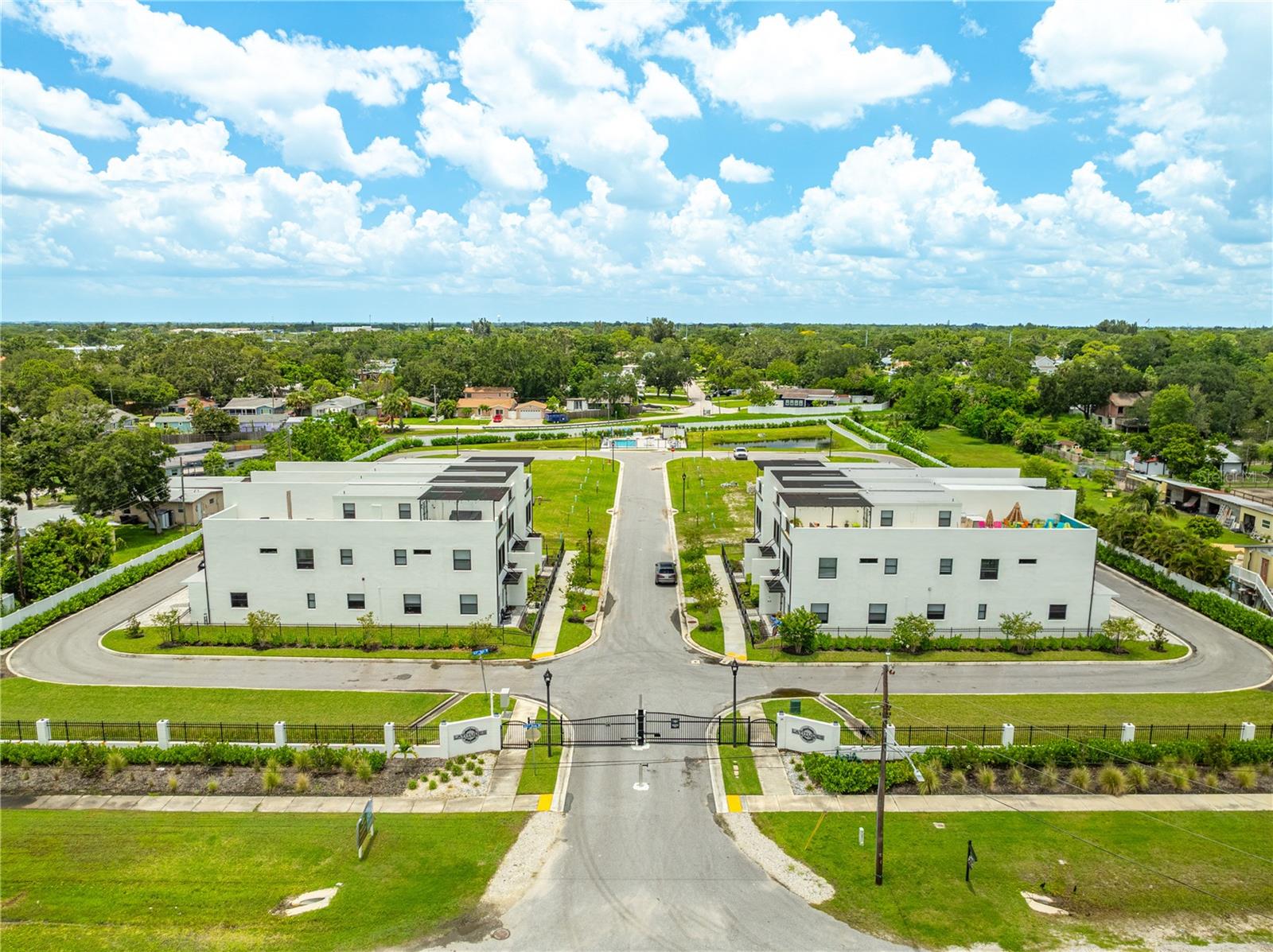 LATITUDES IN THE PARK - Residential