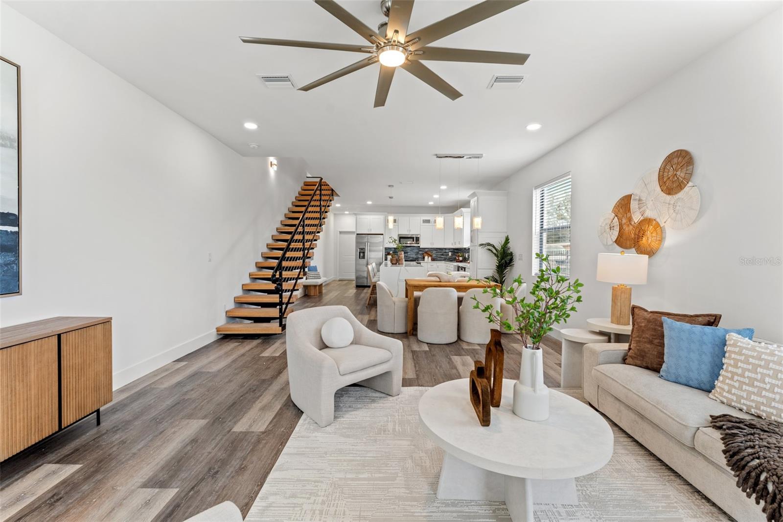 LATITUDES IN THE PARK - Residential