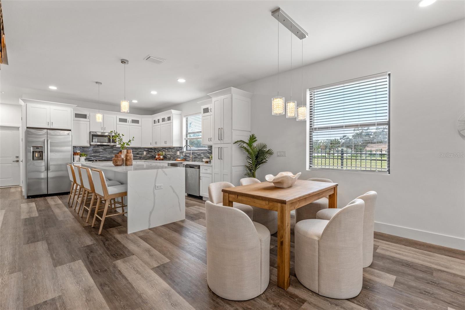 LATITUDES IN THE PARK - Residential