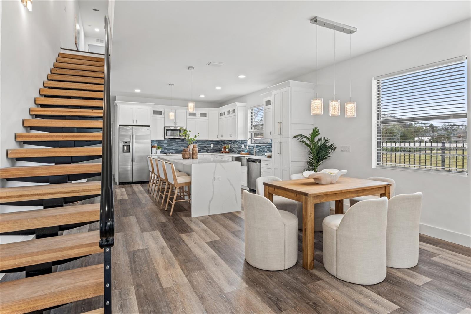 LATITUDES IN THE PARK - Residential