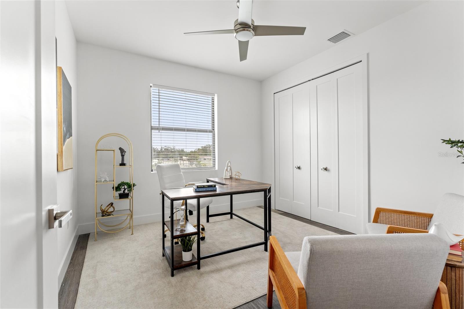LATITUDES IN THE PARK - Residential