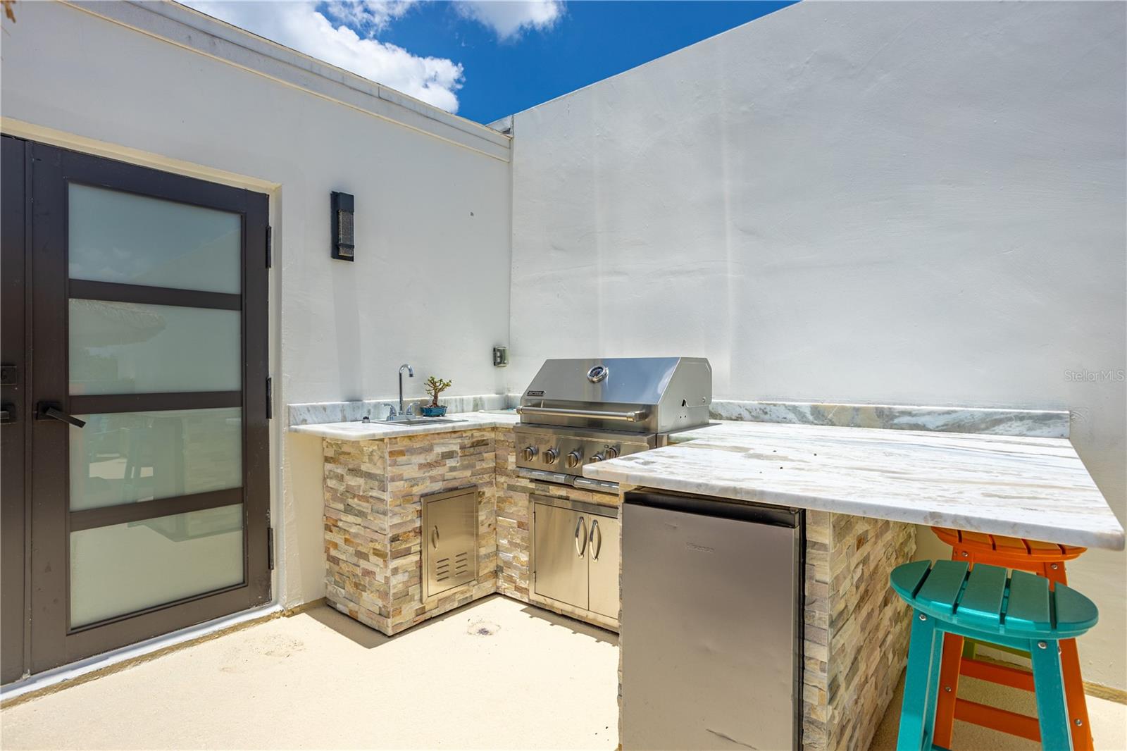 LATITUDES IN THE PARK - Residential