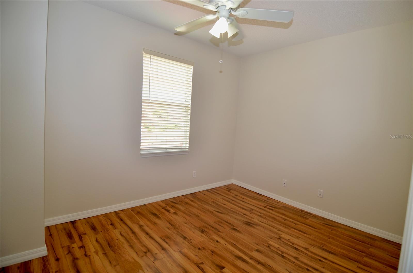 TOWNS AT LAKESIDE - Residential