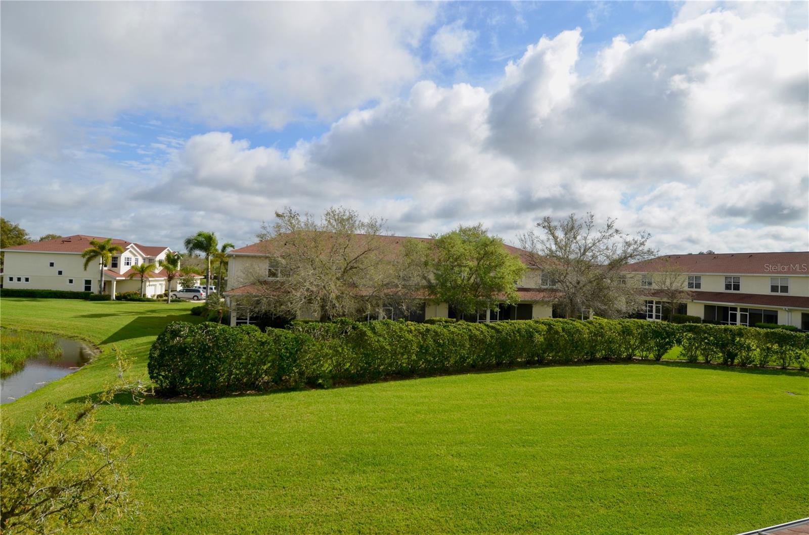 TOWNS AT LAKESIDE - Residential