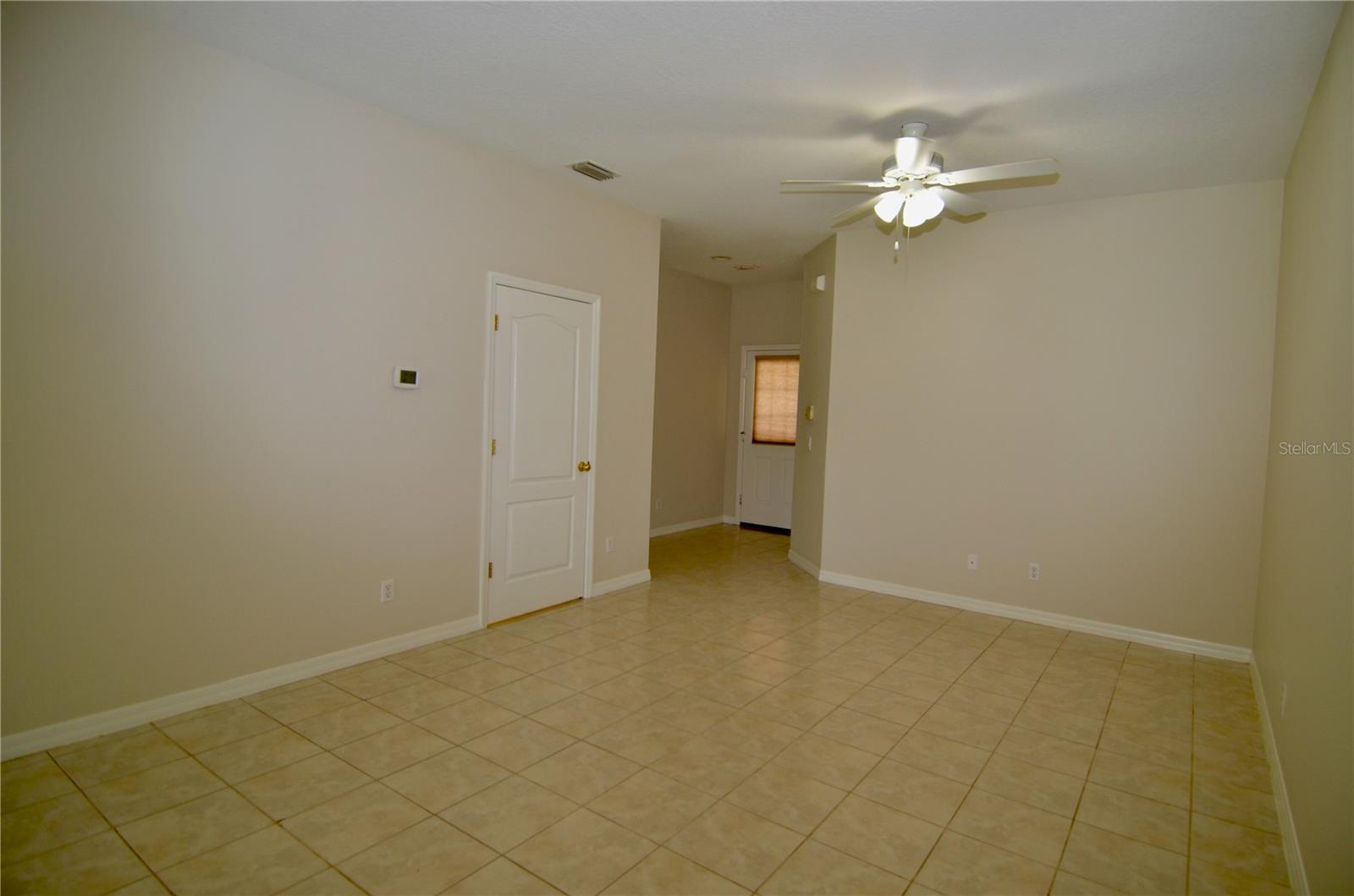 TOWNS AT LAKESIDE - Residential