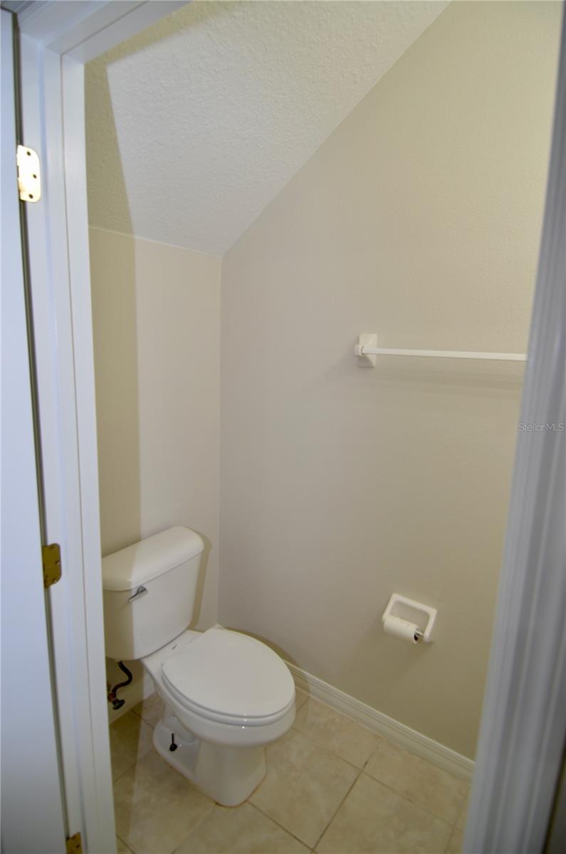 TOWNS AT LAKESIDE - Residential