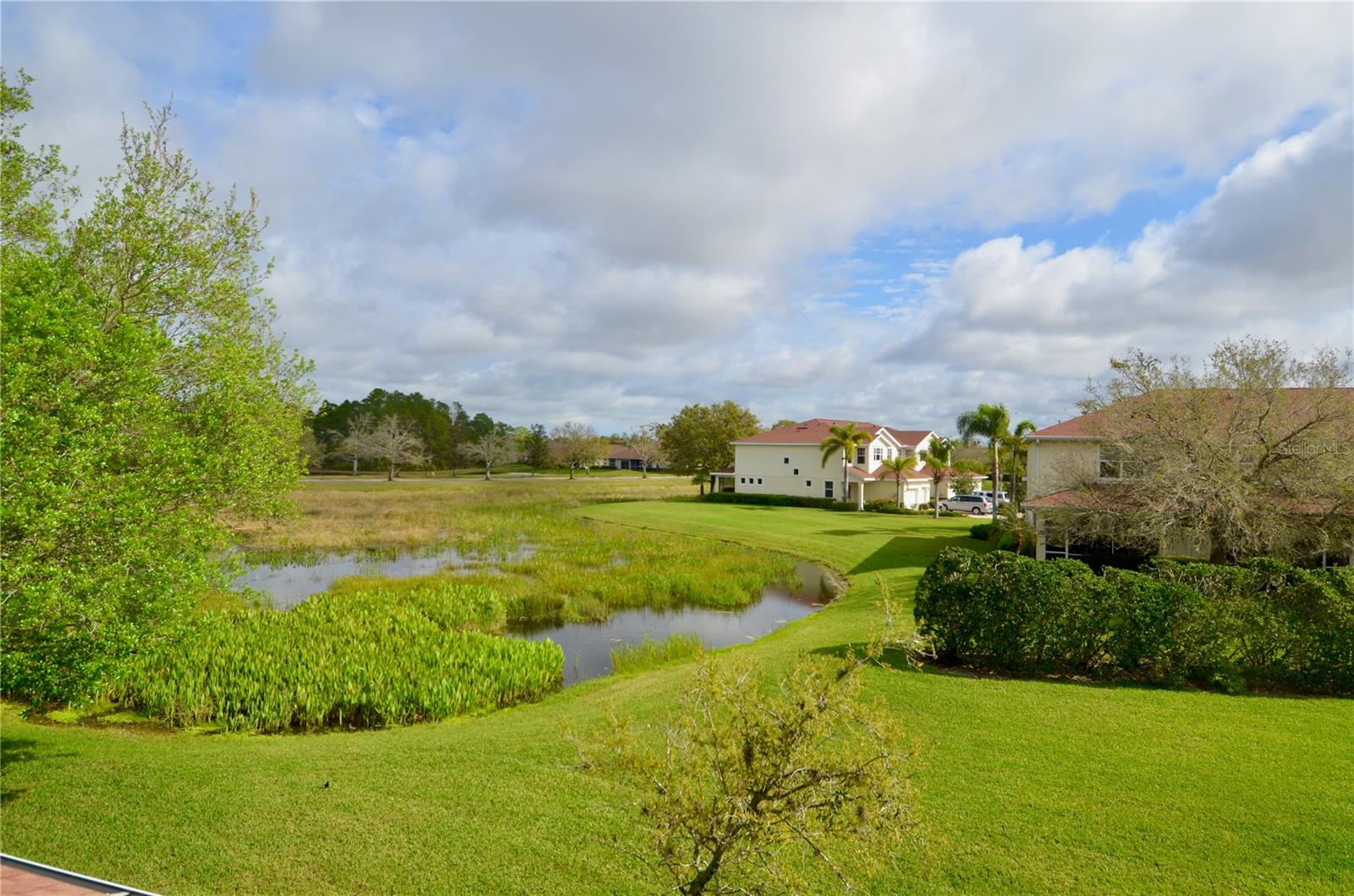 TOWNS AT LAKESIDE - Residential