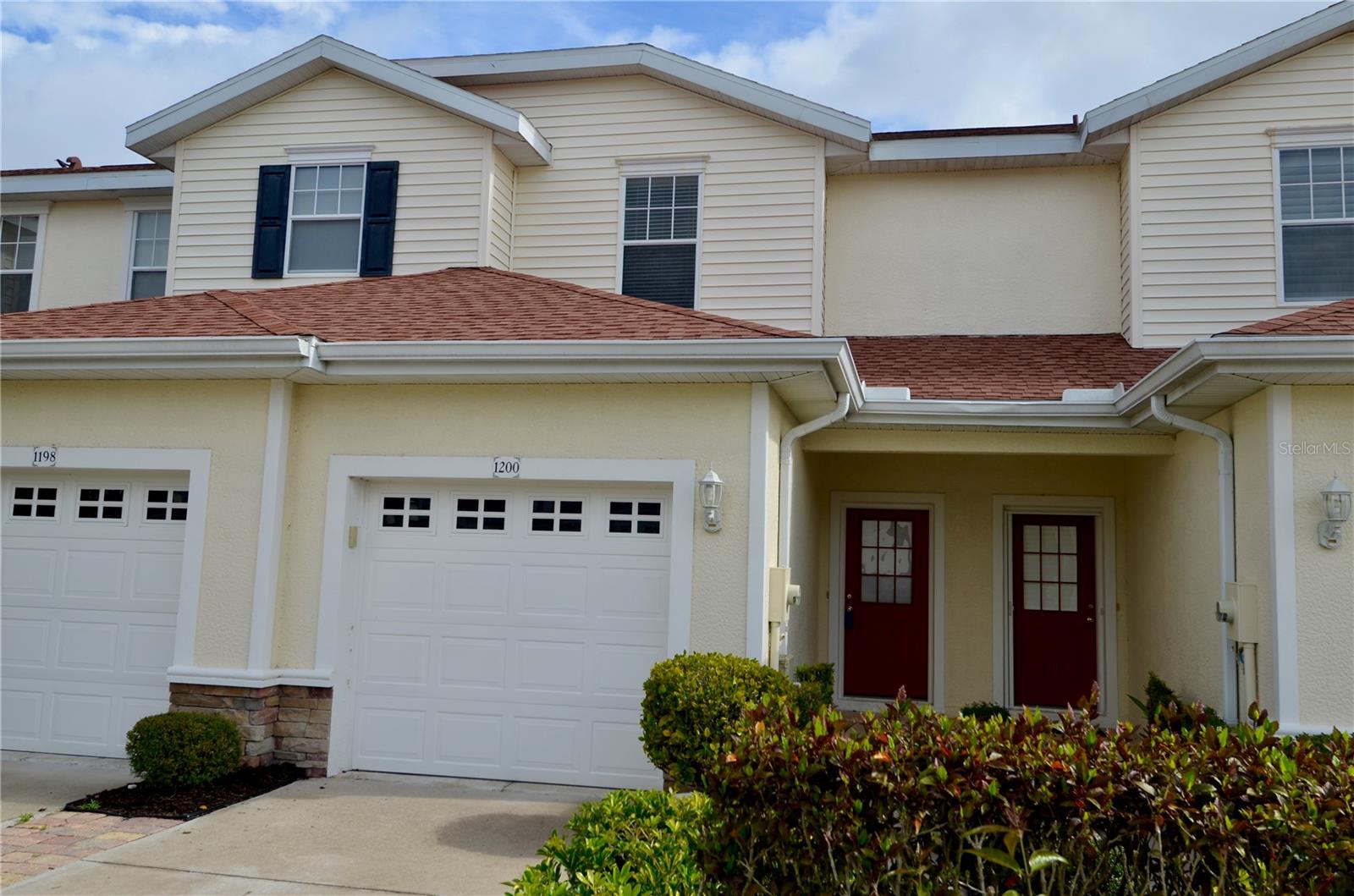 Close to I-75 in North Port. Charming townhome. Fully equipped kitchen with all appliances included. Washer and dryer are included. Living room and half bathroom downstairs. 2 bedrooms, 2 bathrooms upstairs. One-car garage. Pond view. Enjoy all the amenities this community has to offer: A 6,000 square foot clubhouse with wi-fi available, Heated Swimming Pool and Spa, Conference Room – perfect for large events and special occasions, Billiards Room, Library and Card Lounge, Basketball, Playground, Picnic Area, 4 Clay Tennis Courts, Pickleball and Bocce Ball Court Active Amenity & Social Programs with many other special events.