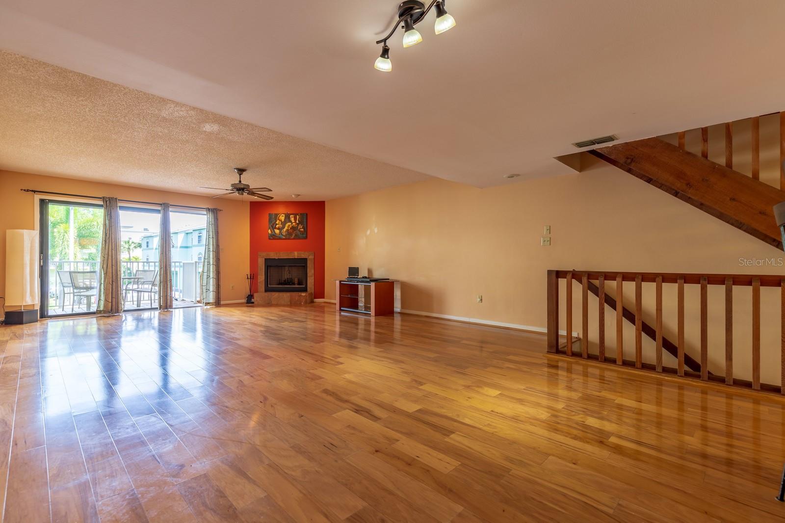 745 PINELLAS BAYWAY S 107