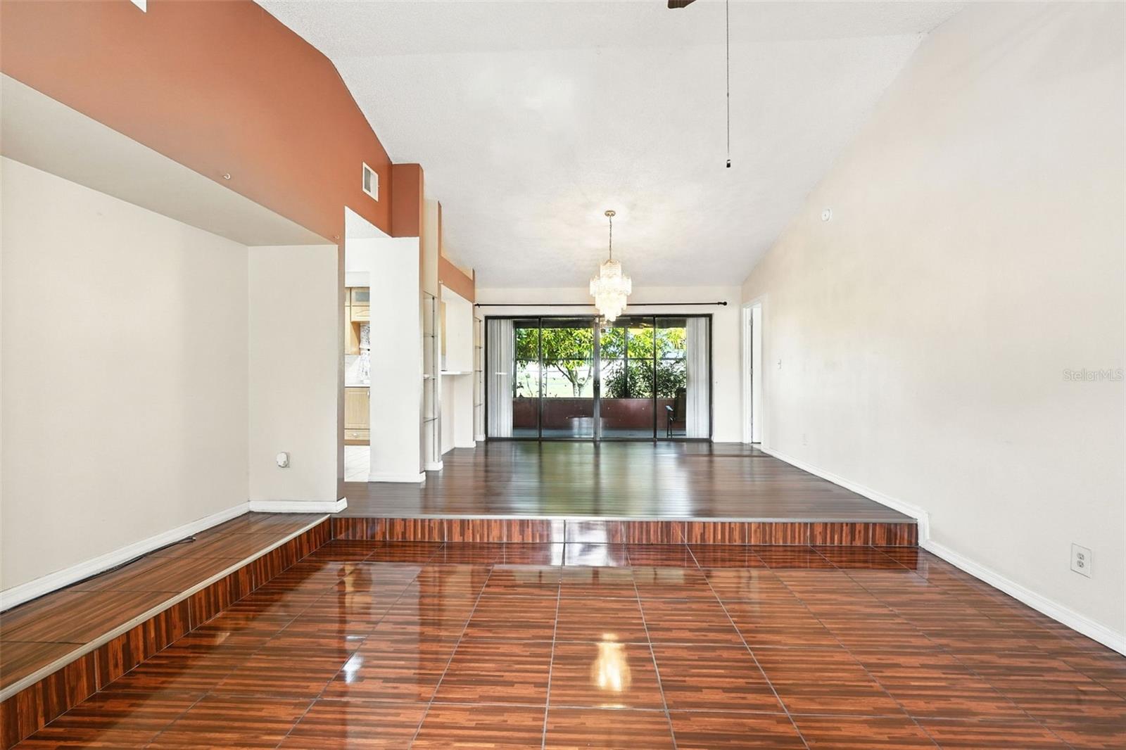 920 SAN CARLOS WAY
