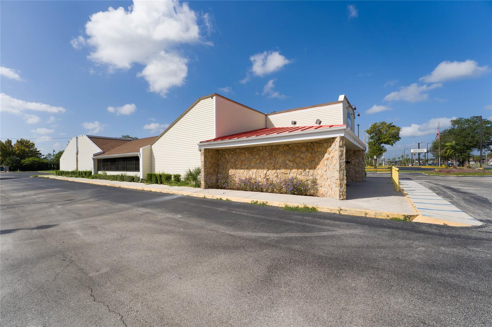 KISSIMMEE EXECUTIVE PARK - Commercial Sale
