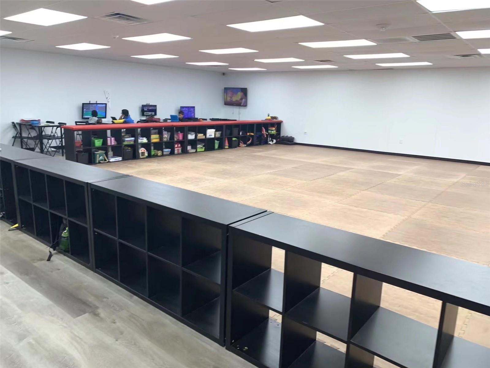 KISSIMMEE EXECUTIVE PARK - Commercial Sale