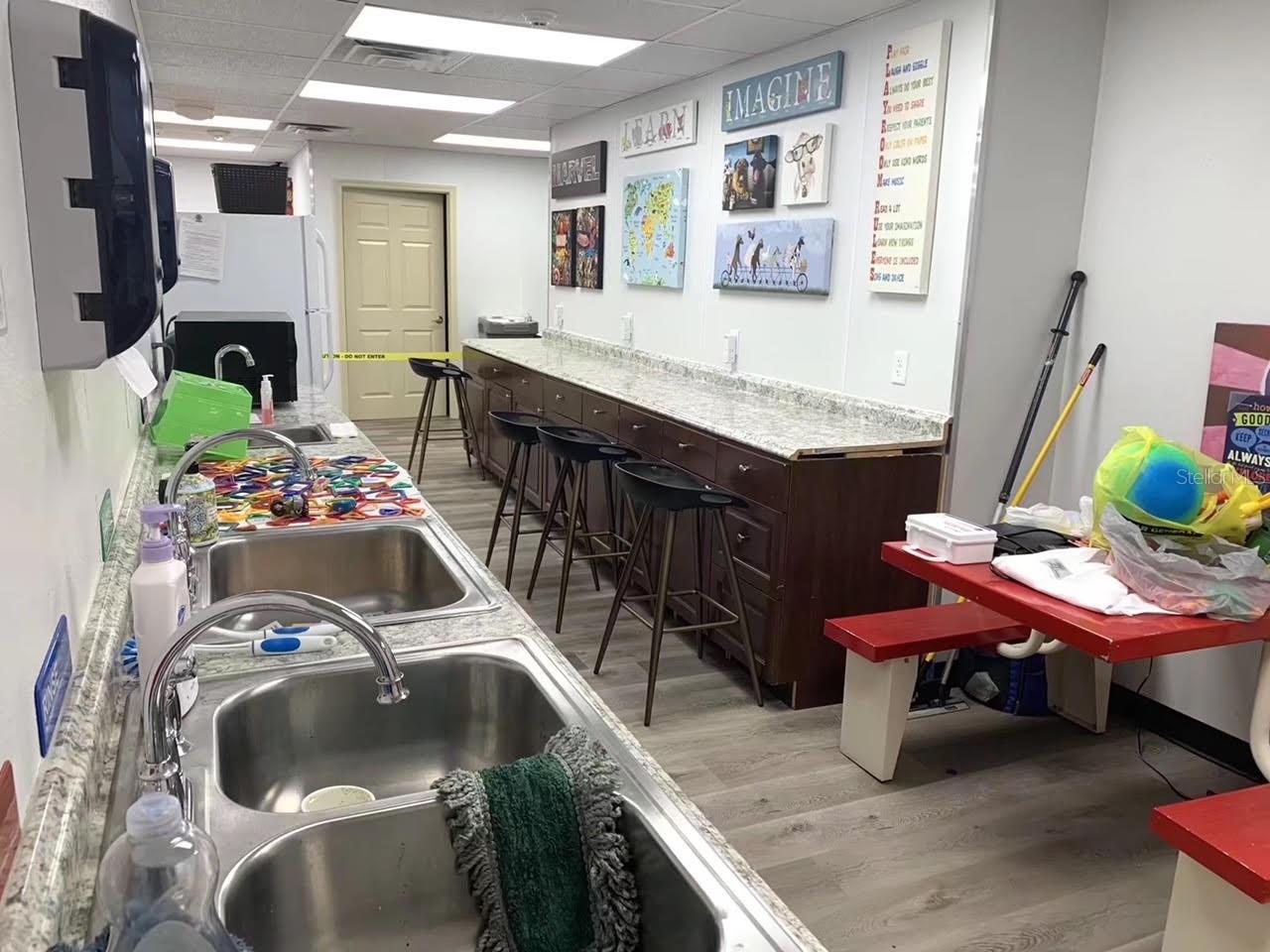 KISSIMMEE EXECUTIVE PARK - Commercial Sale