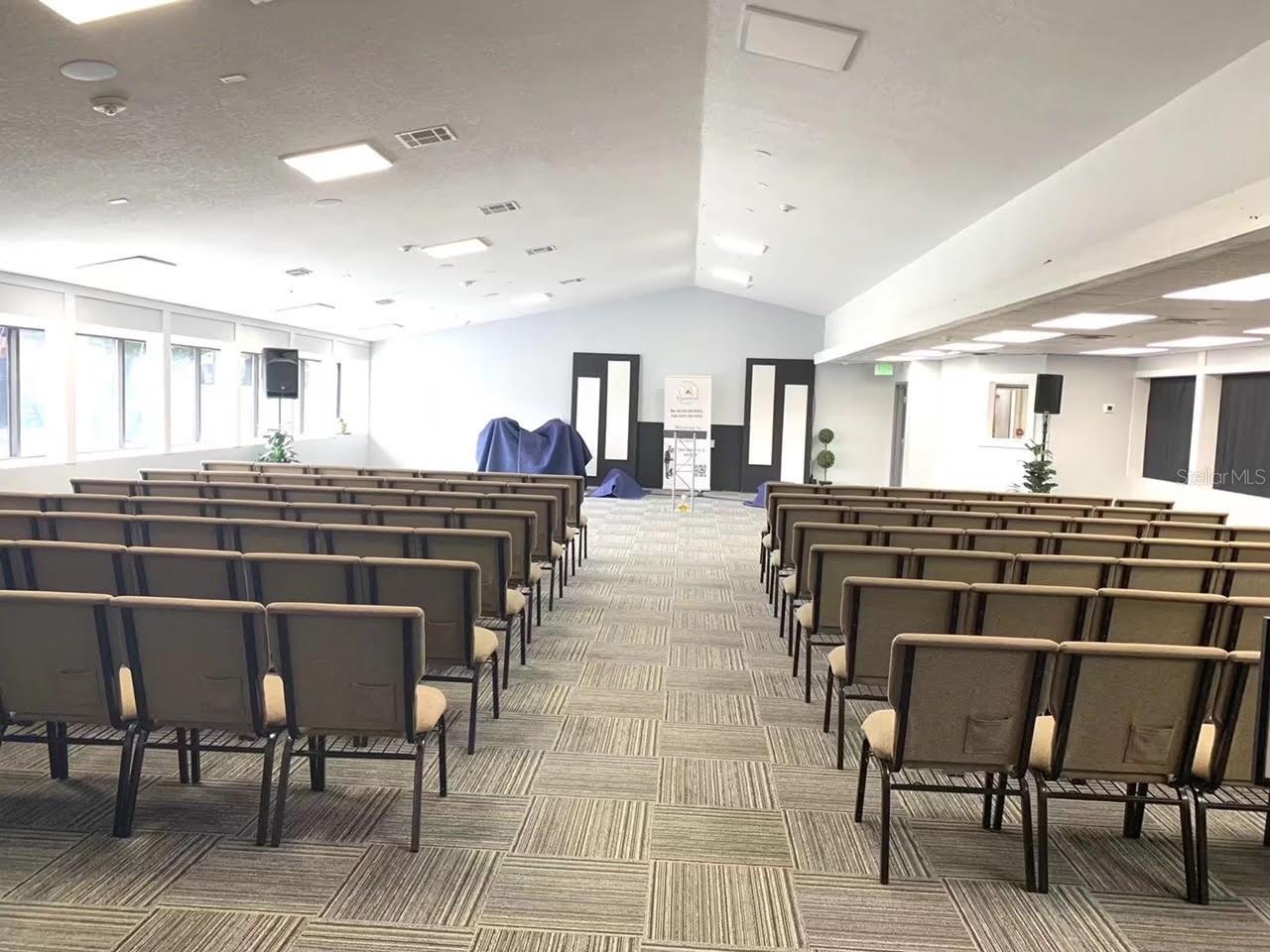 KISSIMMEE EXECUTIVE PARK - Commercial Sale