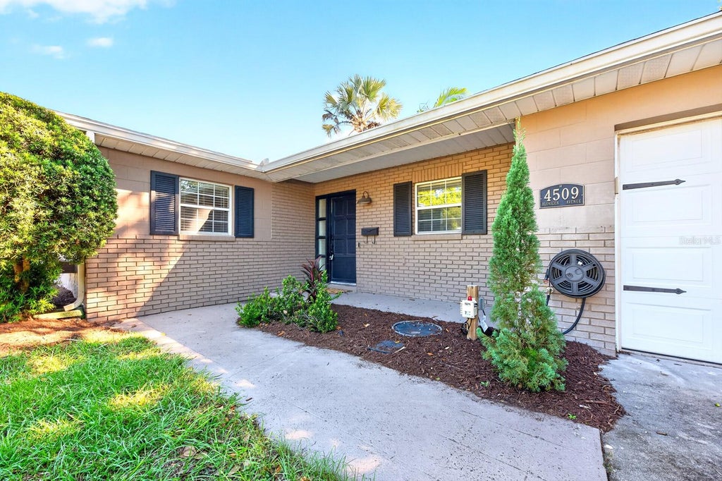 Photo of 4509 Blonigen Avenue, Orlando, FL 32812 (MLS # O6453053)