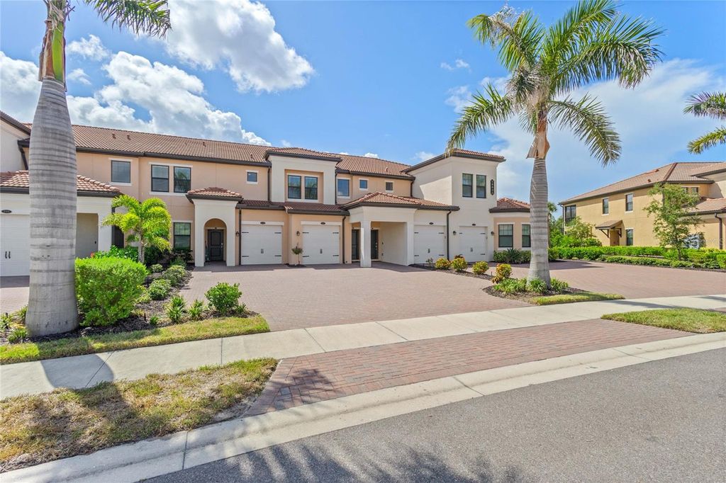 Photo of 10035 Crooked Creek Drive #202, Venice, FL 34293 (MLS # N6140028)