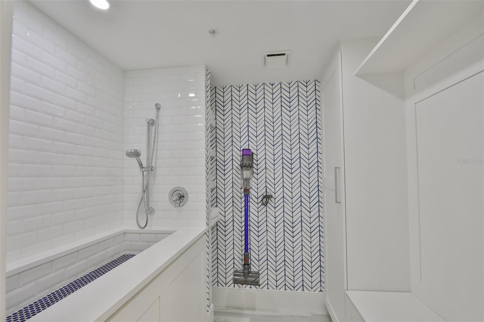 BAYSHORE REGENCY A CONDO - Residential