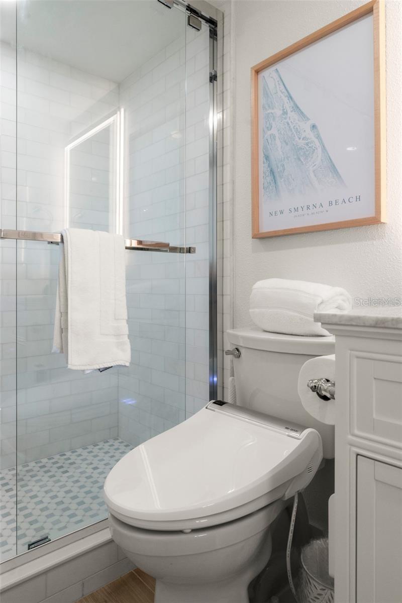 HACIENDA DEL SOL CONDO - Residential