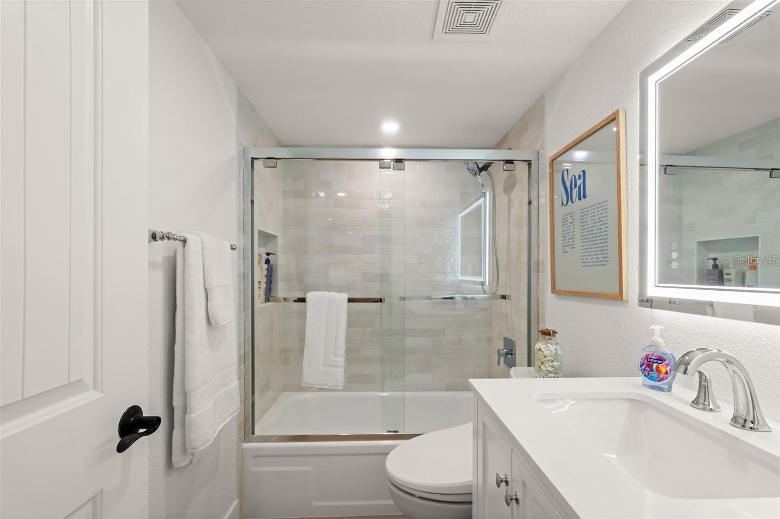 HACIENDA DEL SOL CONDO - Residential