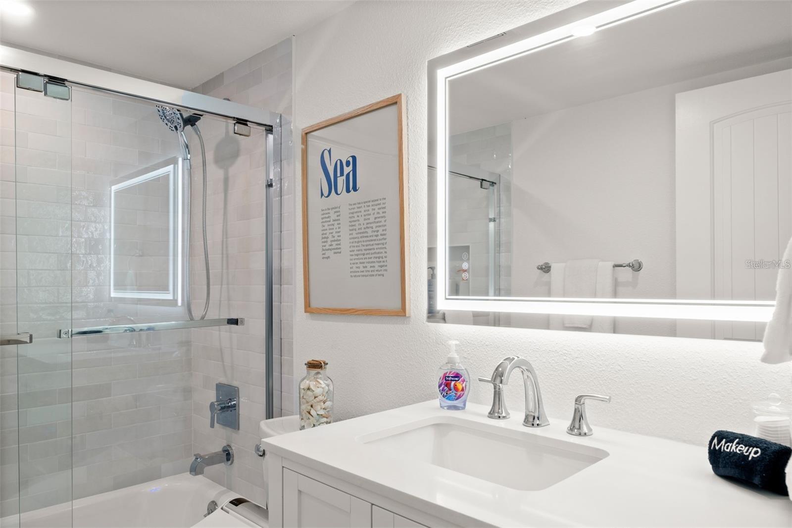 HACIENDA DEL SOL CONDO - Residential