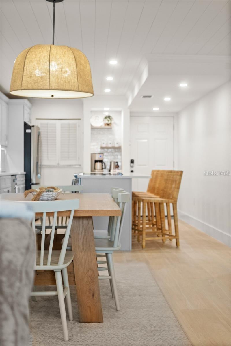 HACIENDA DEL SOL CONDO - Residential