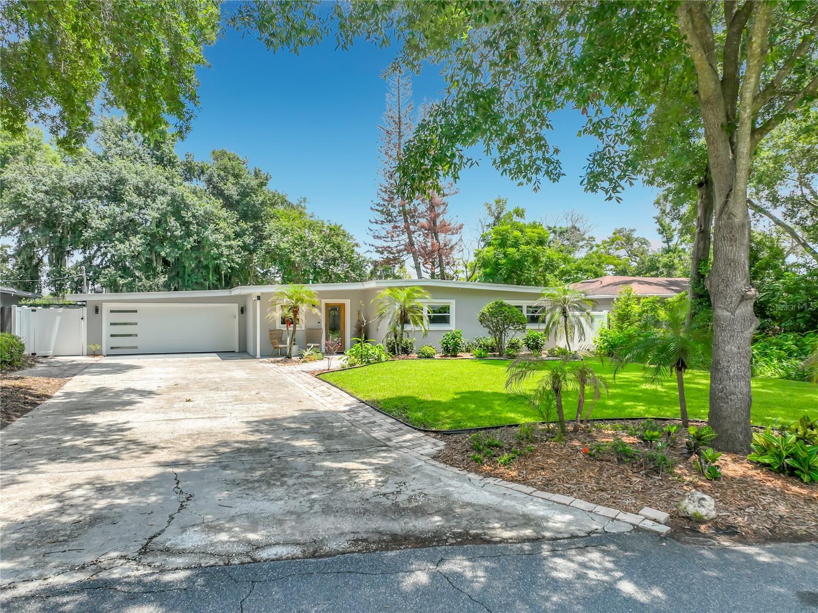 216 BLOSSOM LANE