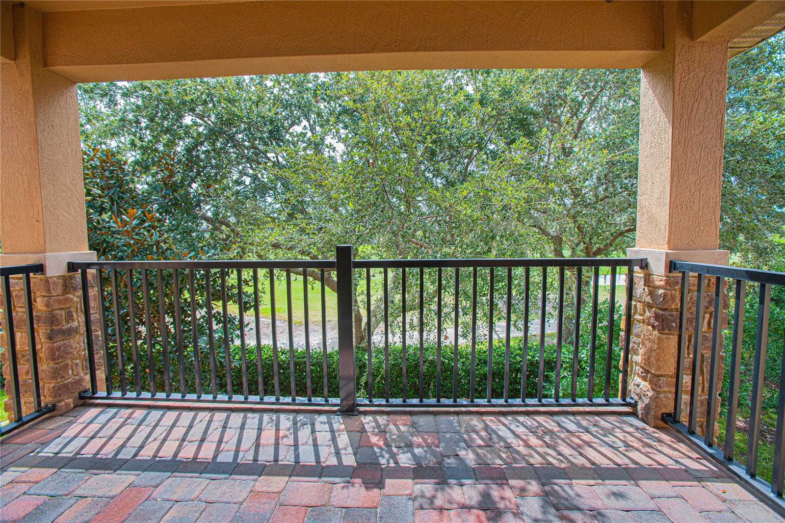 EAGLE CREEK VILLAGE - Residential Lease