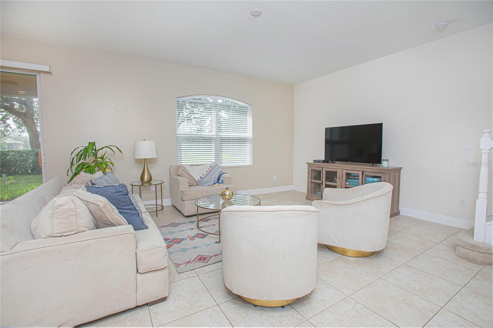 EAGLE CREEK VILLAGE - Residential Lease