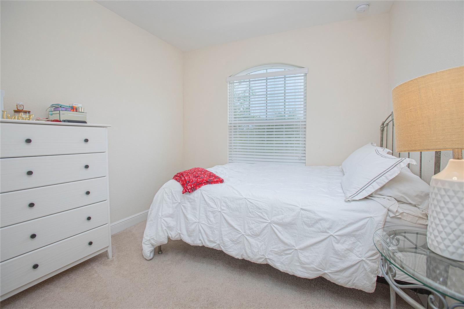 EAGLE CREEK VILLAGE - Residential Lease