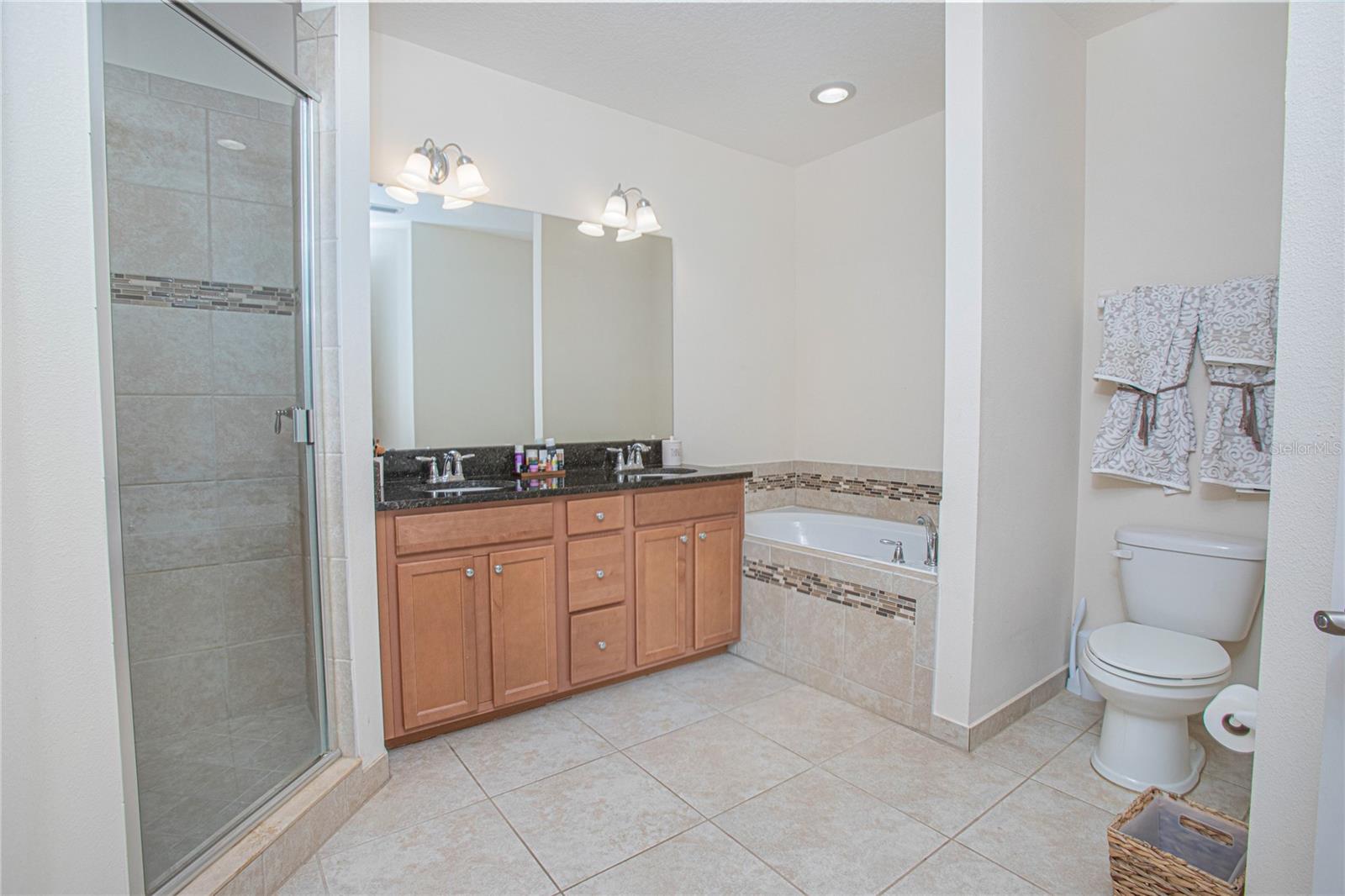 EAGLE CREEK VILLAGE - Residential Lease