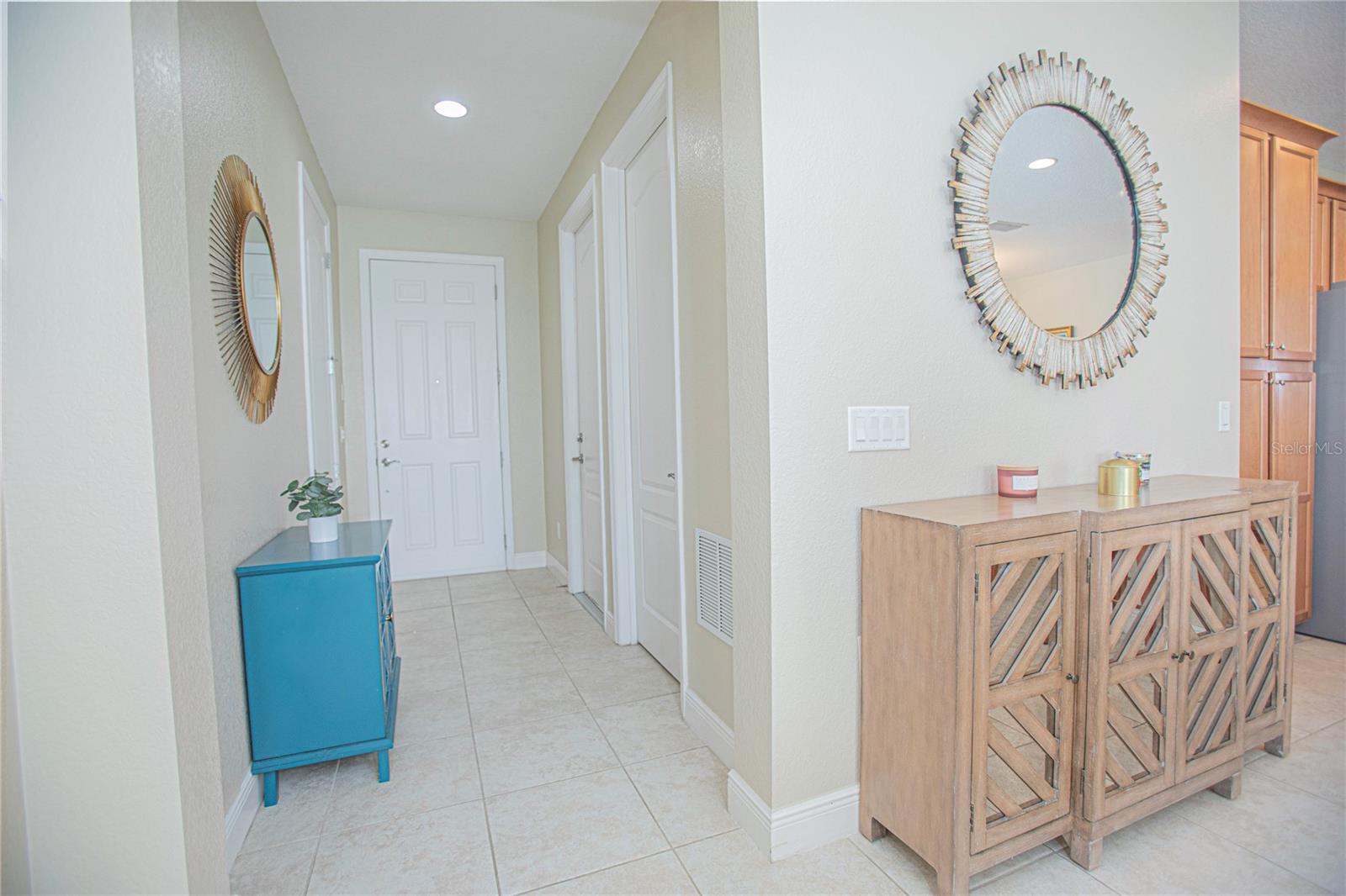 EAGLE CREEK VILLAGE - Residential Lease