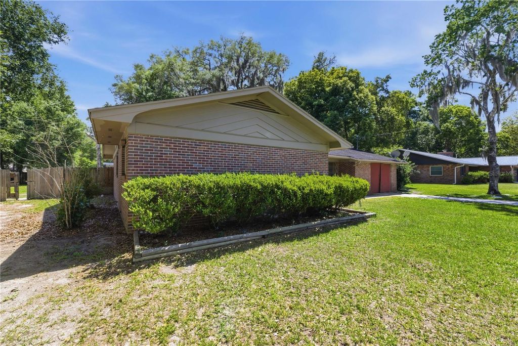Photo of 3500 SW 25th Street, Ocala, FL 34474 (MLS # OM724019)