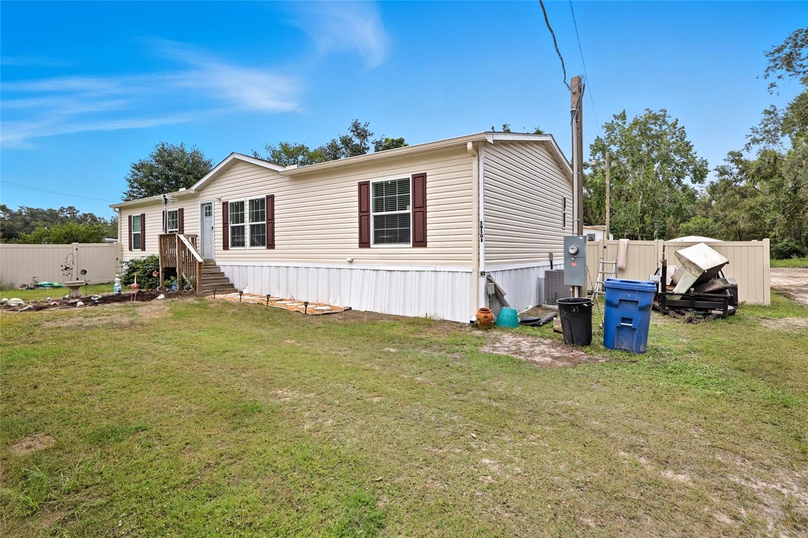 TOWN OF CRYSTAL SPRINGS - Residential