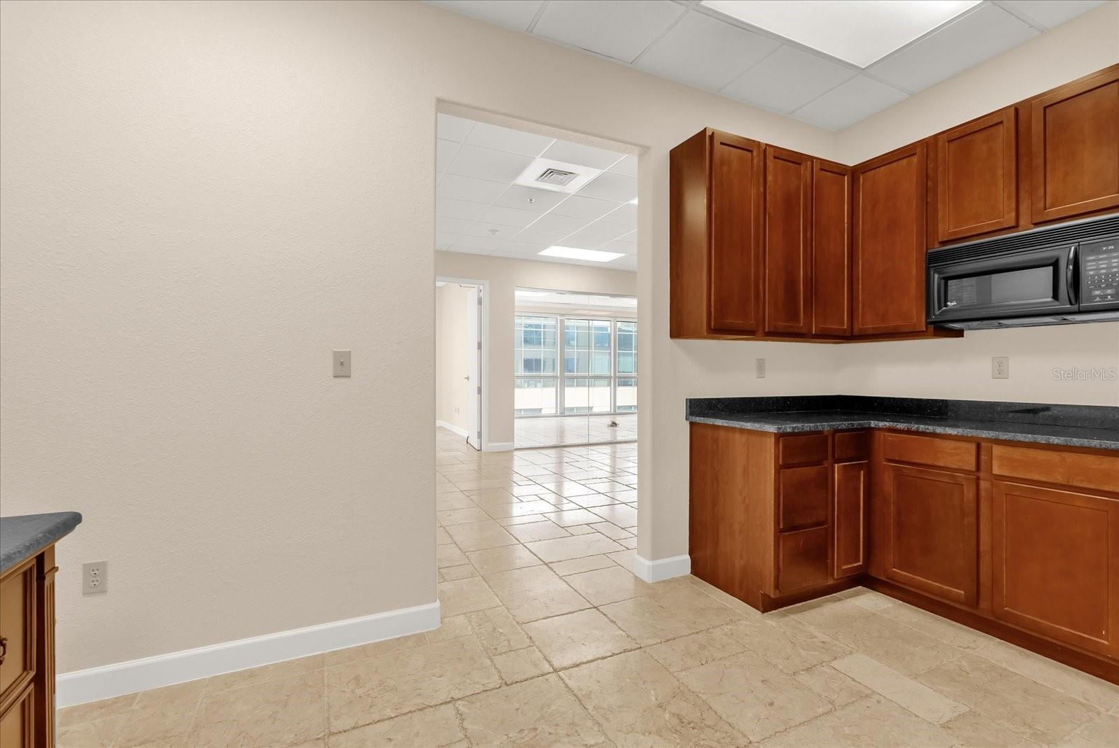 PLAZA SOUTH TOWER COML CONDO - Commercial Lease