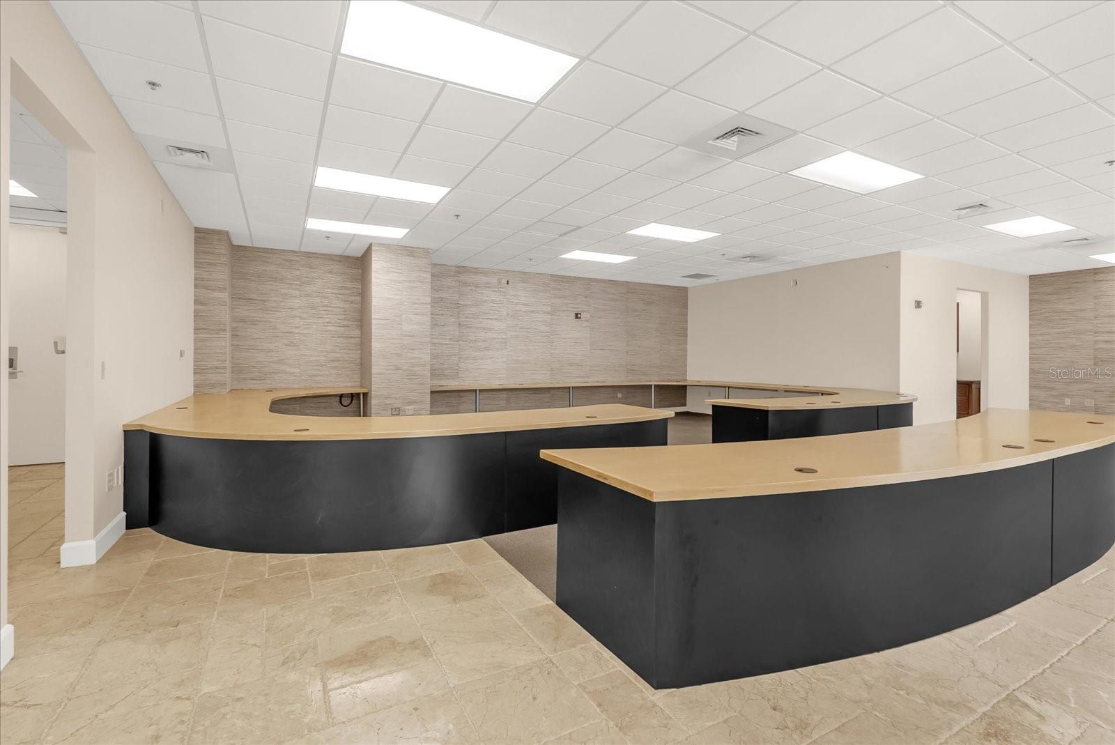 PLAZA SOUTH TOWER COML CONDO - Commercial Lease